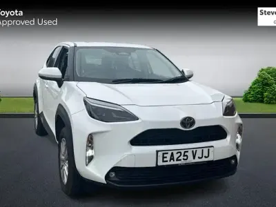 Used Toyota Yaris Cross 116 HP (85 kW) 2025 White SUV