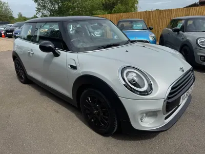 Used Mini Cooper Classic 2018 Silver Hatchback