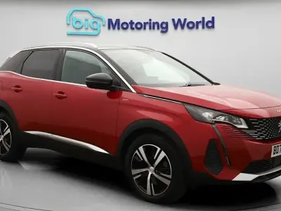 Used Peugeot 3008 GT 131 HP (96 kW) 2023 Red Estate