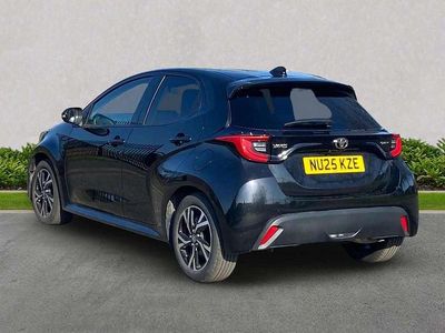 Used Toyota Yaris Hybrid Design 116 HP (85 kW) 2025 Black Hatchback