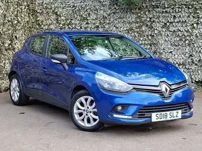 Used Renault Clio Play 75 HP (55 kW) 2018 Blue Hatchback