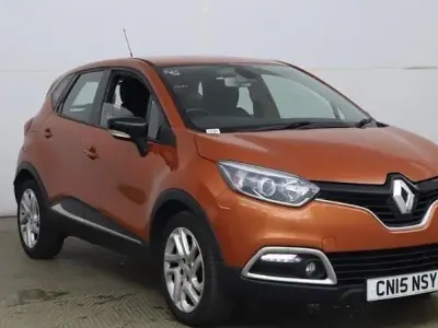 Used Renault Captur Dynamique 90 HP (66 kW) 2015 Orange SUV