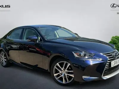 Used Lexus IS300h 223 HP (164 kW) 2018 Sedan