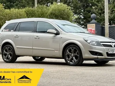 Usado Vauxhall Astra SRi 150 CV (110 kW) 2008 Beige Familiar
