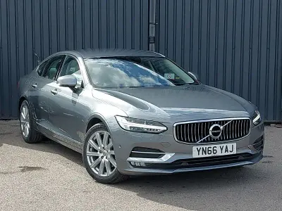 Usado Volvo S90 Inscription 190 CV (139 kW) 2016 Gris Berlina