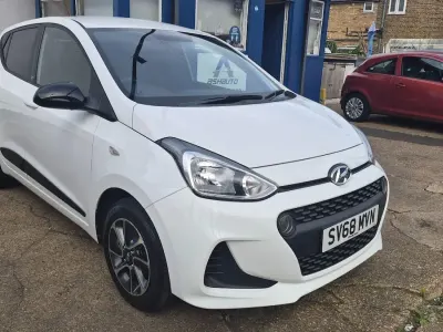 Used Hyundai i10 GO! 67 HP (49 kW) 2018 White Hatchback