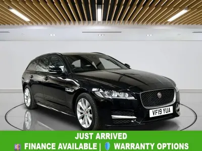 Usado Jaguar XF Sportbrake R-Sport 180 HP (132 kW) 2019 Preto Carrinha