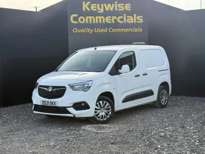 Used Vauxhall Combo Sportive 100 HP (73 kW) 2021 White MPV