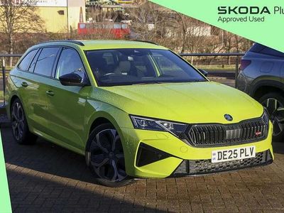 Hyper green Used 2025 Skoda Octavia vRS Estate | £32,490 (Expensive)