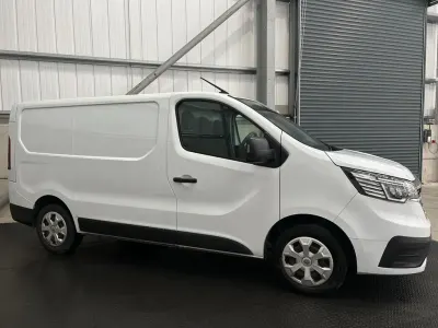 Used Renault Trafic Business 130 HP (95 kW) 2022 White MPV