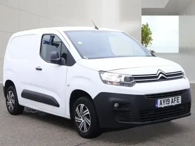 Used Citroën Berlingo 75 HP (55 kW) 2019 White MPV