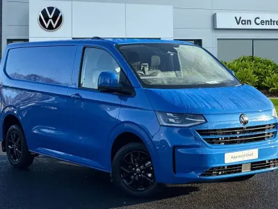 Ny VW Transporter Pro 150 HK (110 kW) 2025 Blå Van