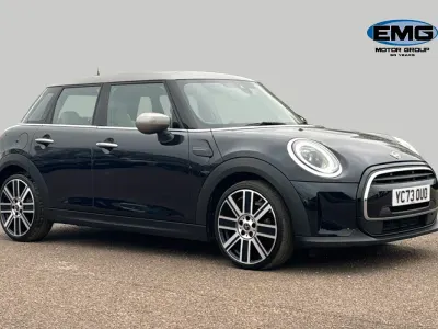 Usado Mini Cooper Exclusive 136 CV (100 kW) 2023 Azul Utilitario