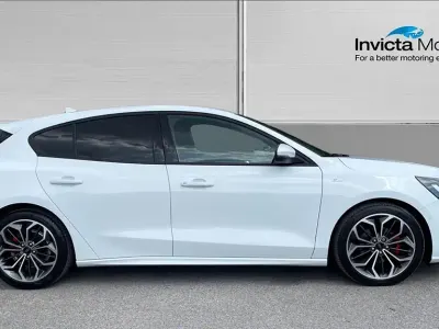 Usado Ford Focus ST-Line X 155 CV (114 kW) 2024 Blanco Utilitario