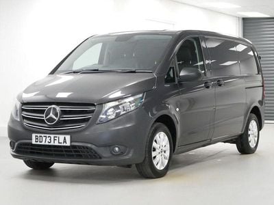 Gebraucht Mercedes Vito Progressive 136 PS (100 kW) 2023 Grau Van