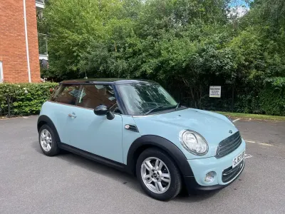 Used Mini Cooper Hatch 122 HP (89 kW) 2013 Blue Hatchback