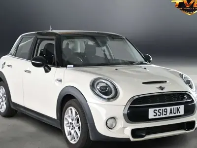 Used Mini Cooper S Classic 192 HP (141 kW) 2019 White Hatchback