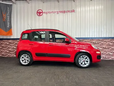 Used Fiat Panda Lounge 69 HP (50 kW) 2018 Red Hatchback