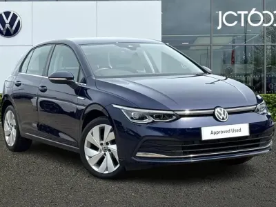Used VW Golf VIII Style 147 HP (108 kW) 2021 Blue Hatchback