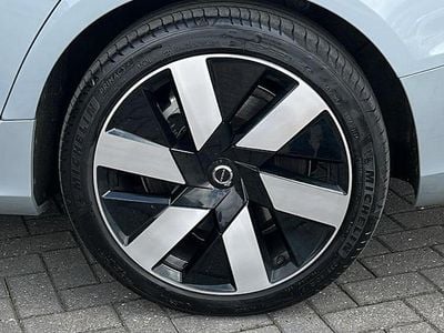 Used 2023 Volvo V90 CC Plus Estate | £40,699 (Expensive)