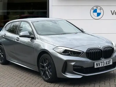 Używany BMW 118 M Sport 136 KM (100 kW) 2023 Szary Hatchback
