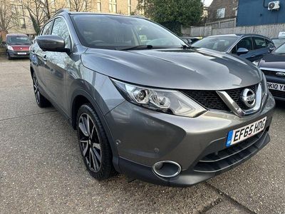 Used Nissan Qashqai Tekna 110 HP (80 kW) 2015 Grey SUV
