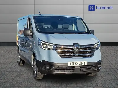 Używany Renault Trafic 130 KM (95 kW) 2022 Niebieski