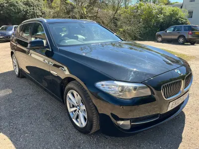 Usado BMW 520 2012 Negro Familiar