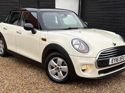 White Used 2016 Mini Cooper Hatch Hatchback | £7,495 (Fair price)