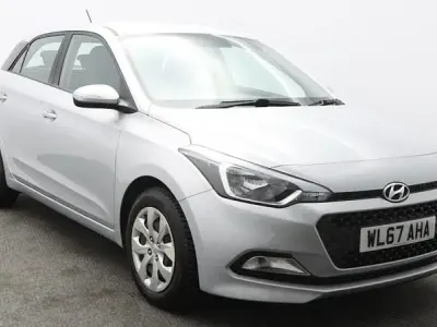 Used Hyundai i20 84 HP (61 kW) 2017 Silver Hatchback