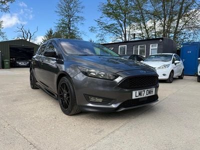 Used Ford Focus Zetec 100 HP (73 kW) 2017 Grey Hatchback
