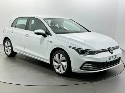 Used VW Golf VII Style 130 HP (95 kW) 2021 White Hatchback