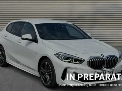 Usado BMW 118 M Sport 136 CV (100 kW) 2024 Blanco Utilitario