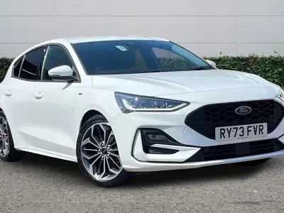 Used Ford Focus ST-Line X 125 HP (91 kW) 2024 White Hatchback