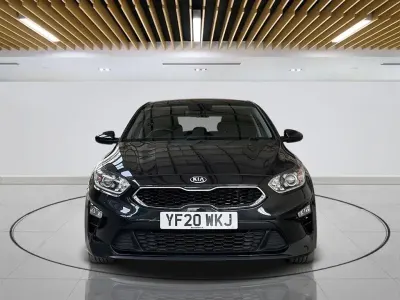 Käytetty Kia Ceed 118 HP (86 kW) 2020 Musta Viistoperä