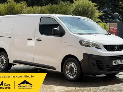 Begagnad Peugeot Expert S 120 HK (88 kW) 2017 Vit Van