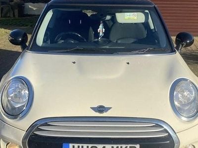 White Used 2014 Mini Cooper Hatch Hatchback | £5,549 (Fair price)