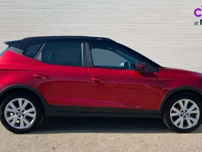 Używany Seat Arona SE Technology 95 KM (69 kW) 2021 Czerwony SUV