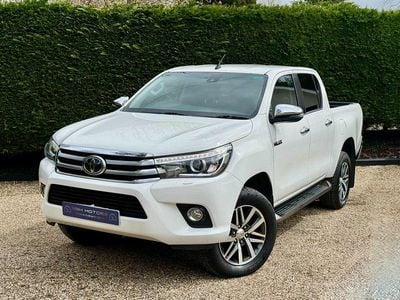 Used Toyota HiLux 150 HP (110 kW) 2019 White Pickup