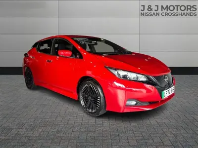 Used Nissan Leaf N-Connecta 110 kW (150 HP) 2022 Red Hatchback