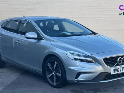 Begagnad Volvo V40 R-Design 152 HK (111 kW) 2018 Silver Halvkombi