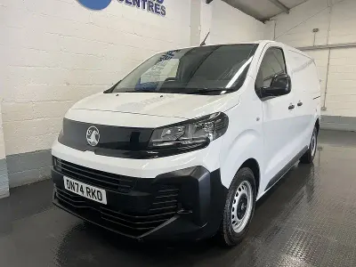 Gebraucht Vauxhall Vivaro S 120 PS (88 kW) 2024 Weiß Van / Kleinbus