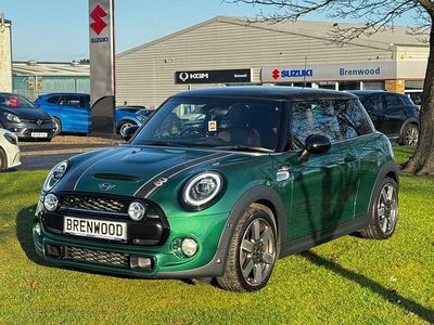 Begagnad Mini Cooper S Hatch 192 HK (141 kW) 2019 Grön Halvkombi