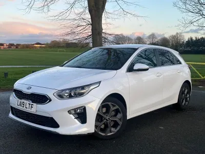 Used Kia Ceed 136 HP (100 kW) 2019 White Hatchback