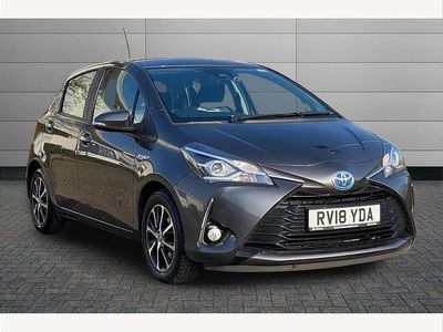 Used Toyota Yaris Hybrid 100 HP (73 kW) 2018 Decuma grey Hatchback