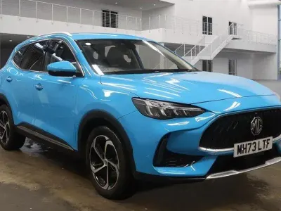 Begagnad MG HS Trophy 162 HK (119 kW) 2024 Blå SUV