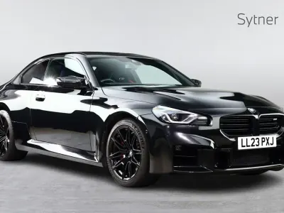 Begagnad BMW M2 Shadowline 460 HK (338 kW) 2023 Svart Sportkupé