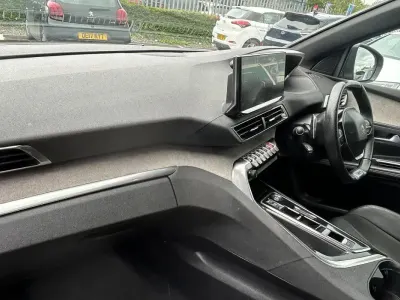Używany Peugeot 5008 GT 129 KM (94 kW) 2023 Czarny SUV