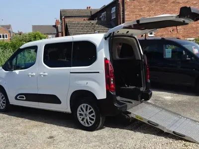 Used Citroën Berlingo Feel 2022 White MPV