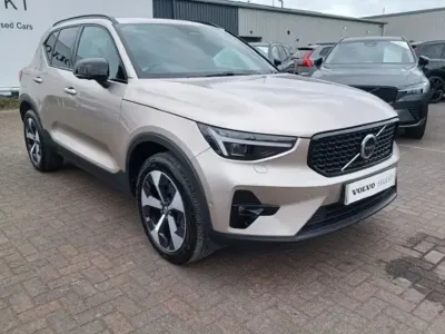 Usado Volvo XC40 Ultimate 2024 Dourado SUV